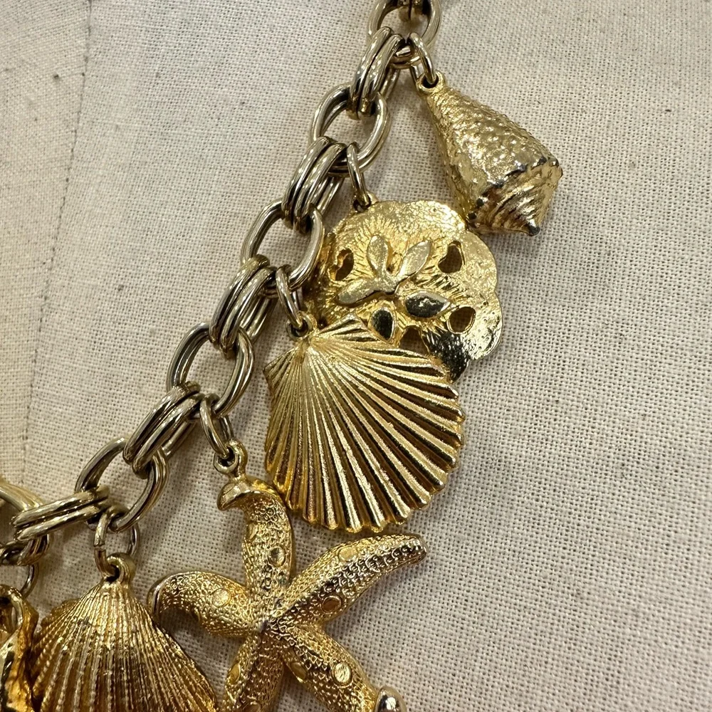 Vintage Gold Tone Metal Tropical Beach Shell and Starfish Statement Necklace - Picture 6 of 8